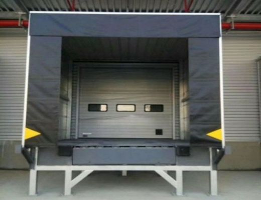 パッケージ ポリエステル 布 ドックシールとシェルター 黄色いストライプ 積載と卸載エリア